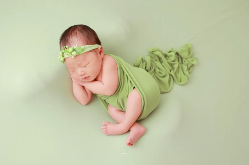 来宾宝宝出疹子发烧